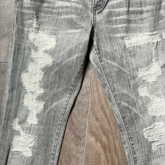 BIRD BY JUICY COUTURE DISTRESSED GRAY JEANS - Picture 2 of 9
